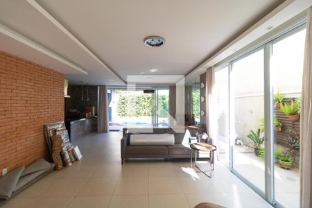 Sala de casa de condomínio para alugar com 4 quartos, 312m² em Swiss Park, Campinas