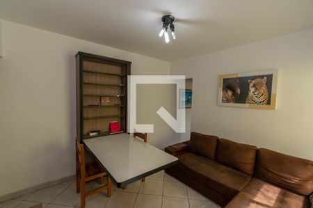Detalhe Sala de Estar/ Jantar  de apartamento para alugar com 1 quarto, 53m² em Cambuí, Campinas