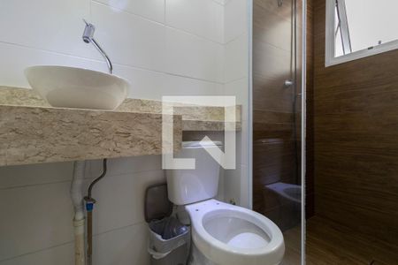 Banheiro  de apartamento à venda com 2 quartos, 41m² em Itaquera, São Paulo