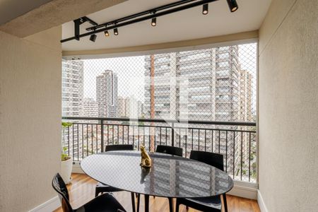 Sacada de apartamento à venda com 3 quartos, 86m² em Vila Gumercindo, São Paulo