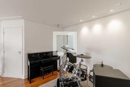 Sala de apartamento à venda com 3 quartos, 86m² em Vila Gumercindo, São Paulo