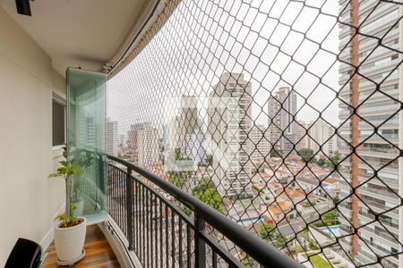 Sacada de apartamento à venda com 3 quartos, 86m² em Vila Gumercindo, São Paulo