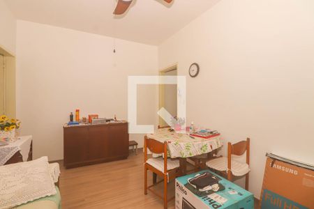 Sala de apartamento à venda com 2 quartos, 70m² em Santa Maria Goretti, Porto Alegre