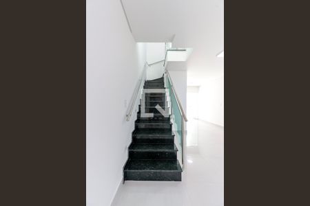 Escada Quartos de casa à venda com 3 quartos, 144m² em Jardim Brasil (zona Norte), São Paulo