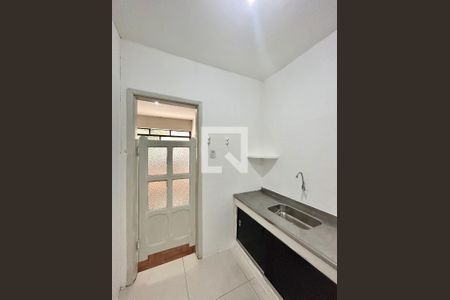 detalhe porta cozinha de apartamento à venda com 2 quartos, 85m² em Centro, Belo Horizonte