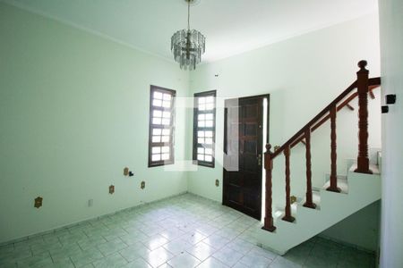 Sala de casa para alugar com 3 quartos, 140m² em Parque Savoi City, São Paulo