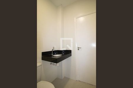 Banheiro de apartamento para alugar com 1 quarto, 45m² em Leme, Rio de Janeiro