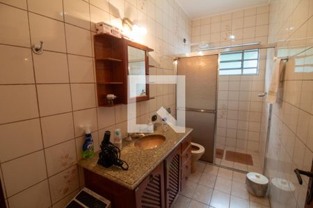 Casa à venda com 157m², 3 quartos e 3 vagas Casa à venda com 157m², 3 quartos e 3 vagasBanheiro da Suíte 2