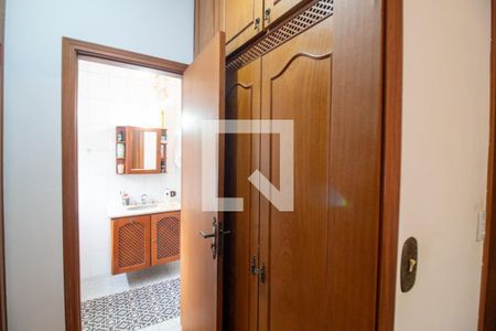 Casa à venda com 157m², 3 quartos e 3 vagas Casa à venda com 157m², 3 quartos e 3 vagasCloset da suíte 3