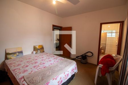 Casa à venda com 157m², 3 quartos e 3 vagas Casa à venda com 157m², 3 quartos e 3 vagasSuíte 2