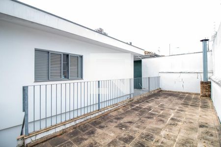 Casa à venda com 157m², 3 quartos e 3 vagas Casa à venda com 157m², 3 quartos e 3 vagasVaranda