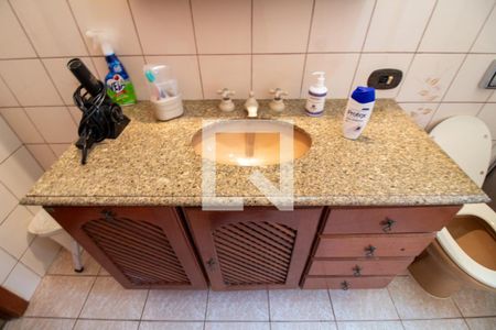 Casa à venda com 157m², 3 quartos e 3 vagas Casa à venda com 157m², 3 quartos e 3 vagasBanheiro da Suíte 2