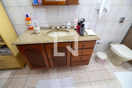 Casa à venda com 157m², 3 quartos e 3 vagas Casa à venda com 157m², 3 quartos e 3 vagasBanheiro da Suíte 1