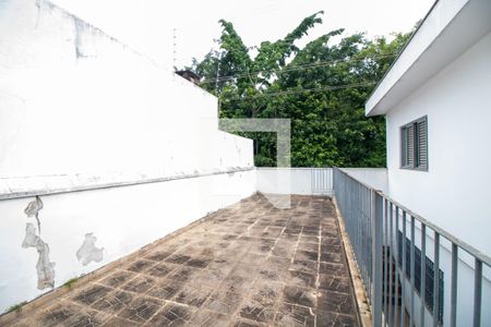 Casa à venda com 157m², 3 quartos e 3 vagas Casa à venda com 157m², 3 quartos e 3 vagasVaranda