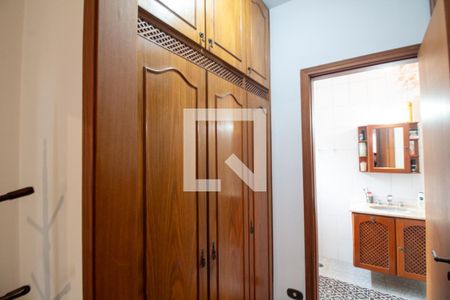 Casa à venda com 157m², 3 quartos e 3 vagas Casa à venda com 157m², 3 quartos e 3 vagasCloset da suíte 3