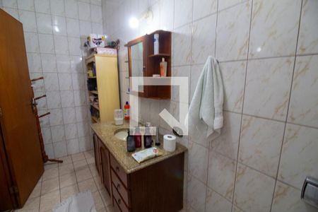 Casa à venda com 157m², 3 quartos e 3 vagas Casa à venda com 157m², 3 quartos e 3 vagasBanheiro da Suíte 1