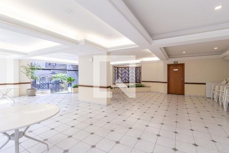 Apartamento à venda com 400m², 4 quartos e 3 vagas Apartamento à venda com 400m², 4 quartos e 3 vagasÁrea comum - Salão de festas