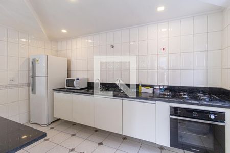 Apartamento à venda com 400m², 4 quartos e 3 vagas Apartamento à venda com 400m², 4 quartos e 3 vagasÁrea comum - Salão de festas