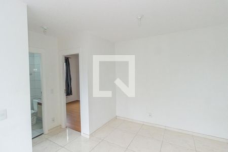 Sala de apartamento para alugar com 2 quartos, 50m² em Parada de Lucas, Rio de Janeiro