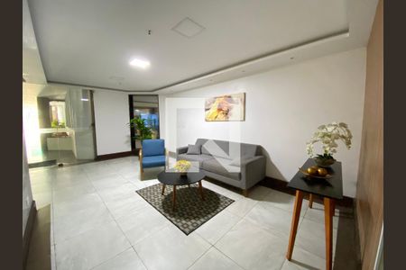 Apartamento à venda com 50m², 2 quartos e 1 vaga Apartamento à venda com 50m², 2 quartos e 1 vagaHall social