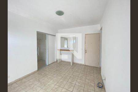 Sala de apartamento para alugar com 2 quartos, 50m² em Todos Os Santos, Rio de Janeiro