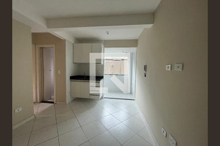 Sala e Cozinha de apartamento para alugar com 2 quartos, 44m² em Jardim Coimbra, São Paulo