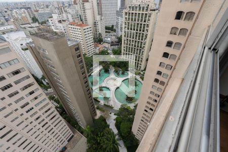 Vista da Sala de apartamento para alugar com 3 quartos, 120m² em Bela Vista, São Paulo