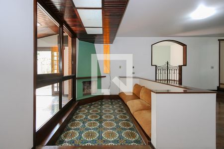 Sala de casa à venda com 4 quartos, 337m² em Chácara Santo Antônio, São Paulo