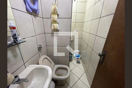 Banheiro  de casa à venda com 4 quartos, 160m² em Eldorado, Contagem