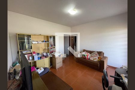 Sala 2 de casa à venda com 4 quartos, 160m² em Eldorado, Contagem