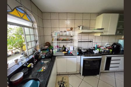 Cozinha de casa à venda com 4 quartos, 160m² em Eldorado, Contagem