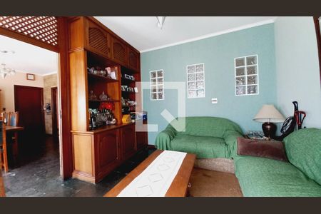 Sala de casa à venda com 5 quartos, 153m² em Parque Industrial, Campinas