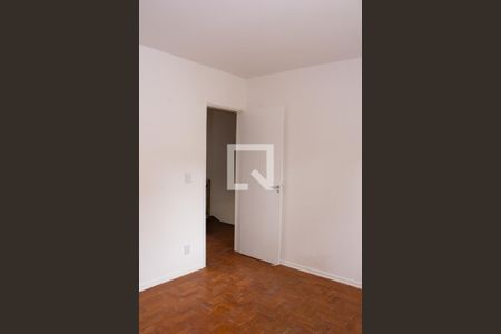 Quarto de casa para alugar com 3 quartos, 200m² em Jardim Bonfiglioli, São Paulo