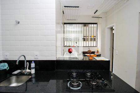 Cozinha de apartamento à venda com 3 quartos, 97m² em Santo Antônio, Belo Horizonte