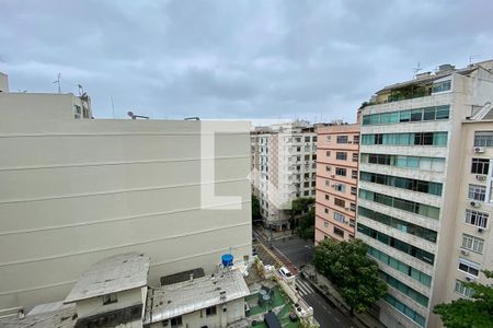 Vista - Sala de apartamento à venda com 2 quartos, 153m² em Copacabana, Rio de Janeiro