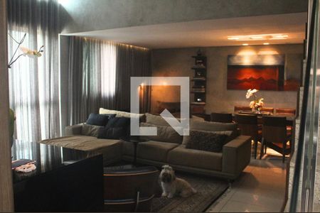 Apartamento à venda com 175m², 3 quartos e 4 vagasSala com iluminação aconchegante