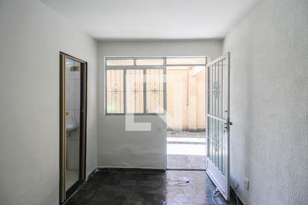 Sala de apartamento para alugar com 1 quarto, 35m² em Vila Emil, Mesquita