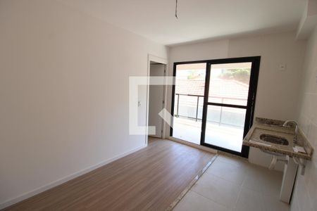 Sala / Cozinha / Área de Serviço de apartamento para alugar com 1 quarto, 31m² em Jardim São Paulo, São Paulo