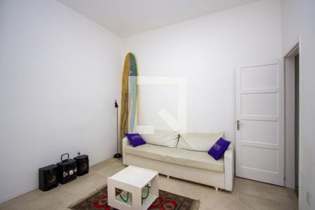 Sala 2 de casa à venda com 6 quartos, 200m² em Icaraí, Niterói