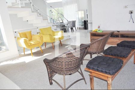 Casa à venda com 4 quartos, 343m² em Parque Terra Nova II, São Bernardo do Campo