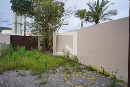 Sala - Vista de casa para alugar com 3 quartos, 250m² em Morro das Pedras, Florianópolis