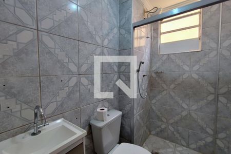 Banheiro de apartamento para alugar com 2 quartos, 53m² em Parque Res. Vila União, Campinas