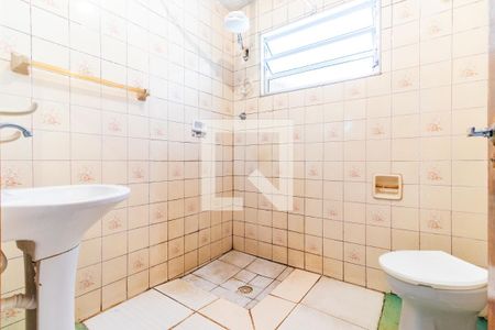 Banheiro de casa para alugar com 1 quarto, 64m² em Jardim Lallo, São Paulo