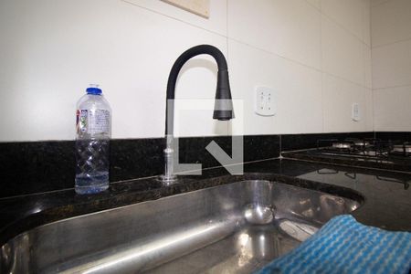 Cozinha americana - torneira da pia de apartamento para alugar com 1 quarto, 30m² em Copacabana, Rio de Janeiro