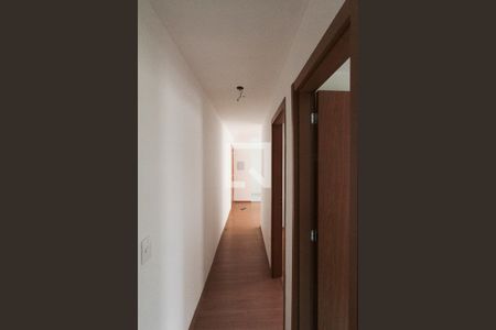 Corredor  de apartamento para alugar com 2 quartos, 43m² em Cidade São Mateus, São Paulo