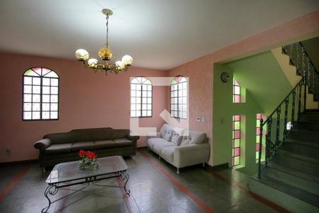 Sala de casa para alugar com 4 quartos, 235m² em Havaí, Belo Horizonte