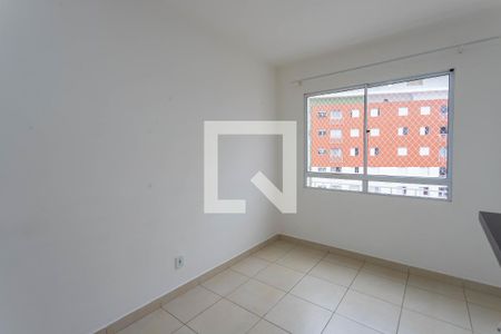 Sala  de apartamento para alugar com 2 quartos, 44m² em Canhema, Diadema