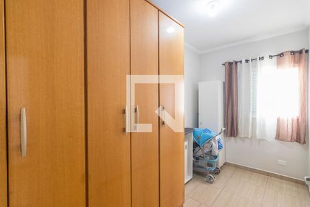 Quarto 2 de apartamento para alugar com 2 quartos, 46m² em Vila Vitória, Santo André