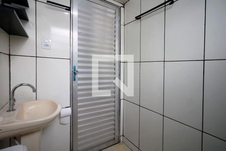 Banheiro de casa para alugar com 1 quarto, 80m² em São Paulo, Belo Horizonte