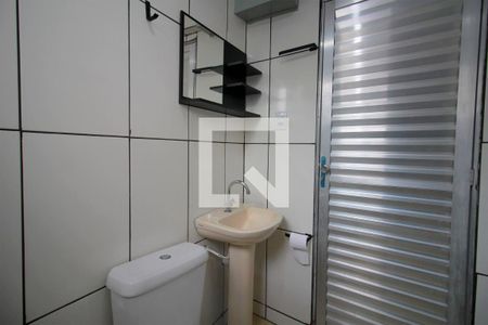 Banheiro de casa para alugar com 1 quarto, 80m² em São Paulo, Belo Horizonte